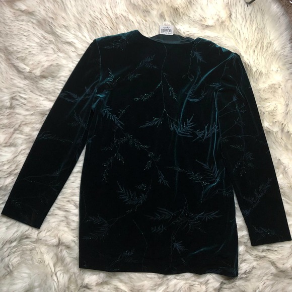 Vintage R&M Richards Petite Dark Green Long Sleeve Velour Holiday Cardigan - Picture 12 of 13